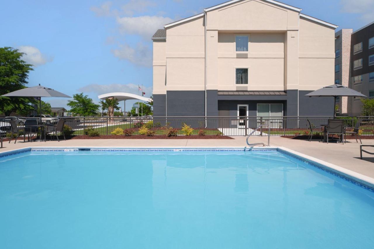 Fairfield Inn & Suites By Marriott ג'קסונוויל מראה חיצוני תמונה